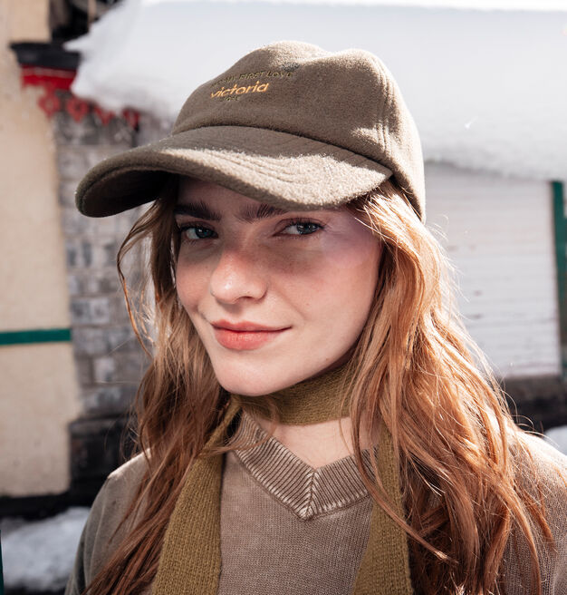 GORRA PAÑO & BORDADOS